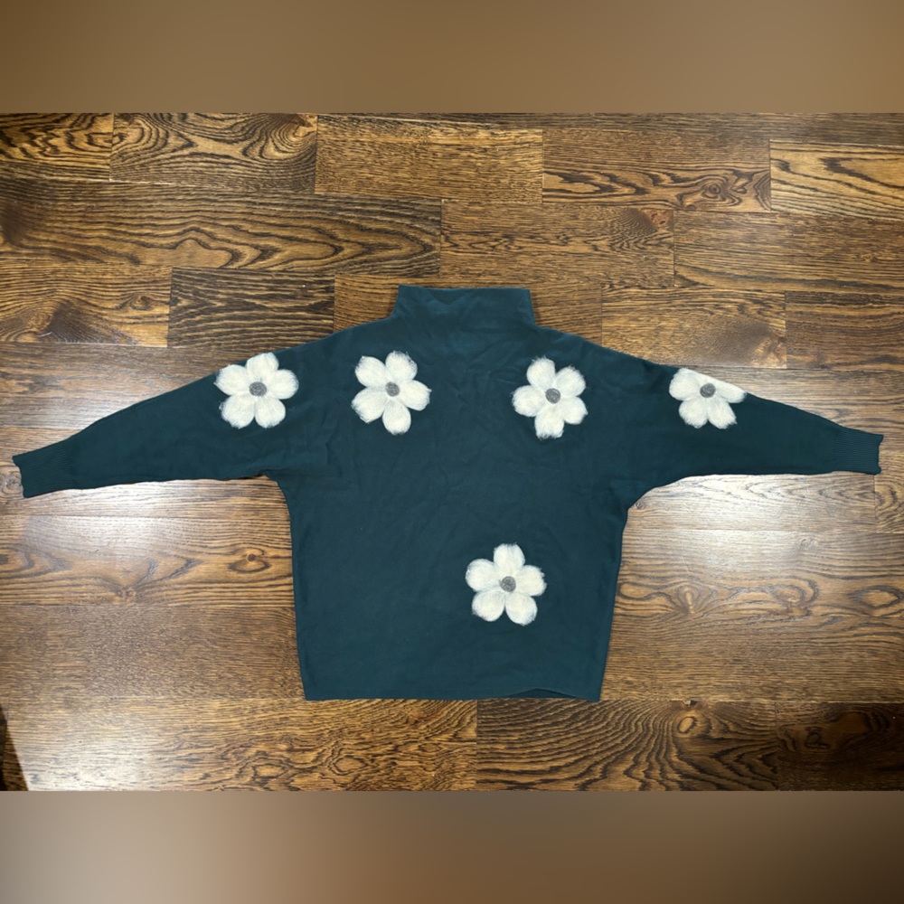 NWT Elegant Floral Sweater - Teal and Cream